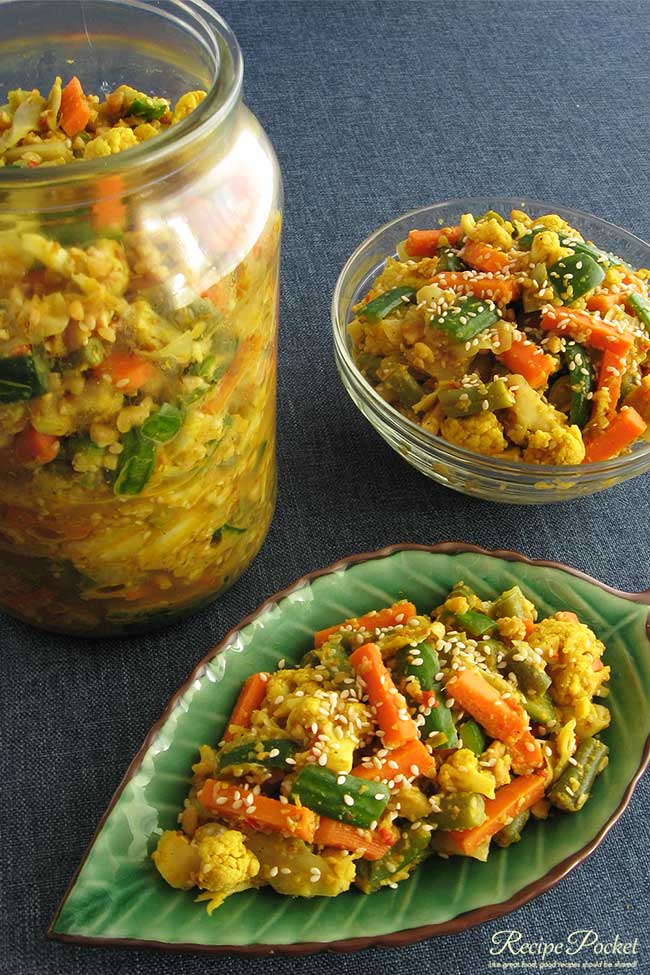 Easy Indonesian achar recipe. This vegetable pickle has peanuts and seasame seeds.