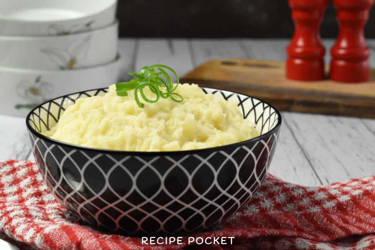 Easy Cauliflower Potato Mash Recipe | Recipe Pocket